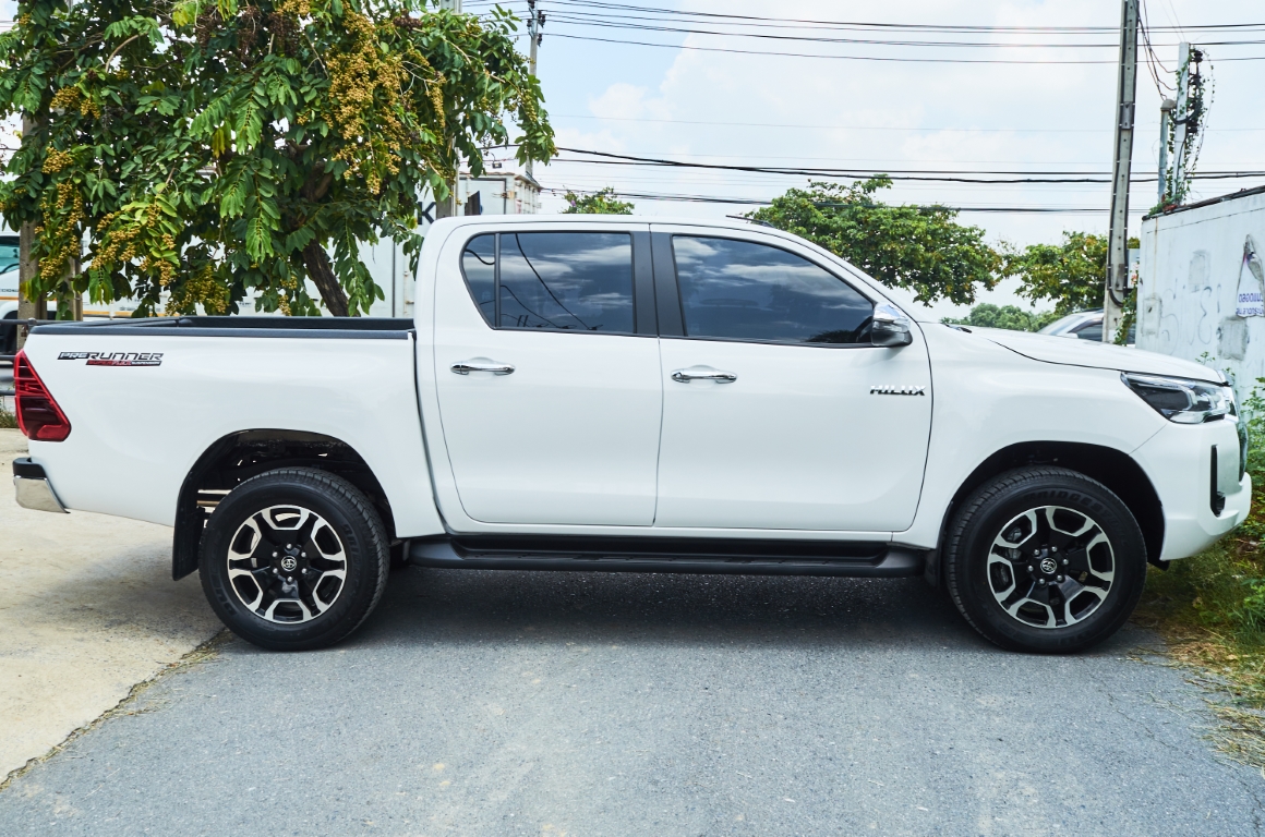 Toyota Hilux Revo Doublecab 2.4 Mid Prerunner AT MNC 2022 RK1626